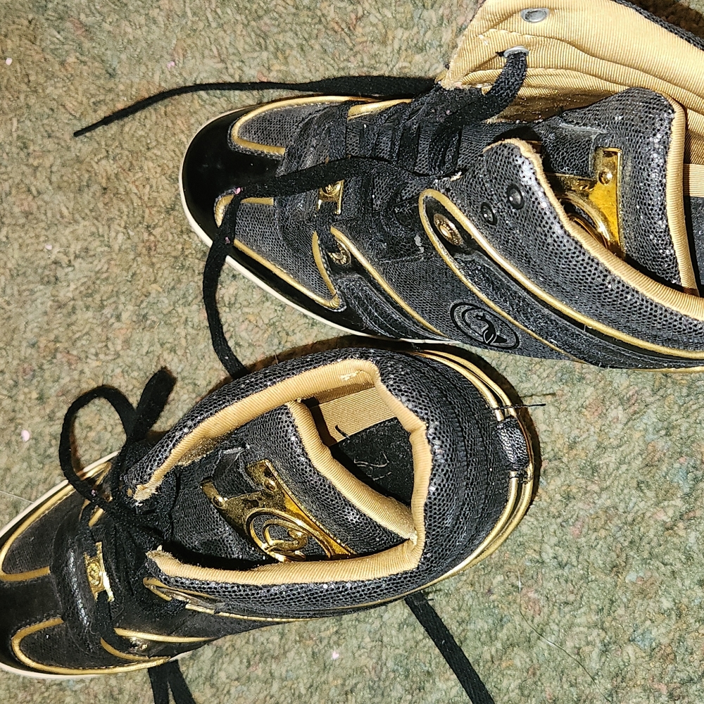 Iam selling baby phat cloth trainers